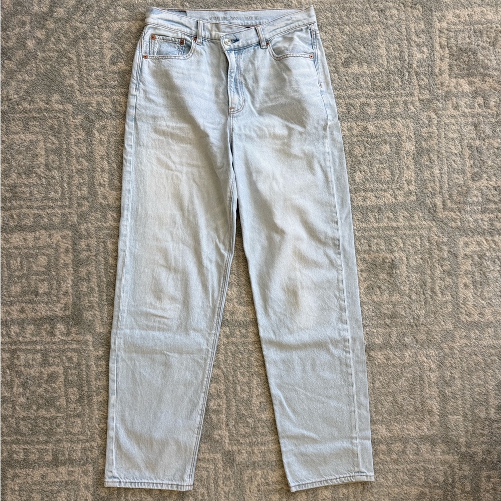 American Eagle High Rise Strigid Crossover Waistband Straight Leg Jeans